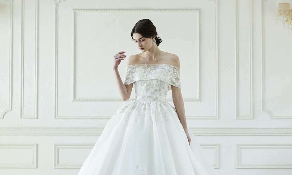 新作ドレスのご紹介