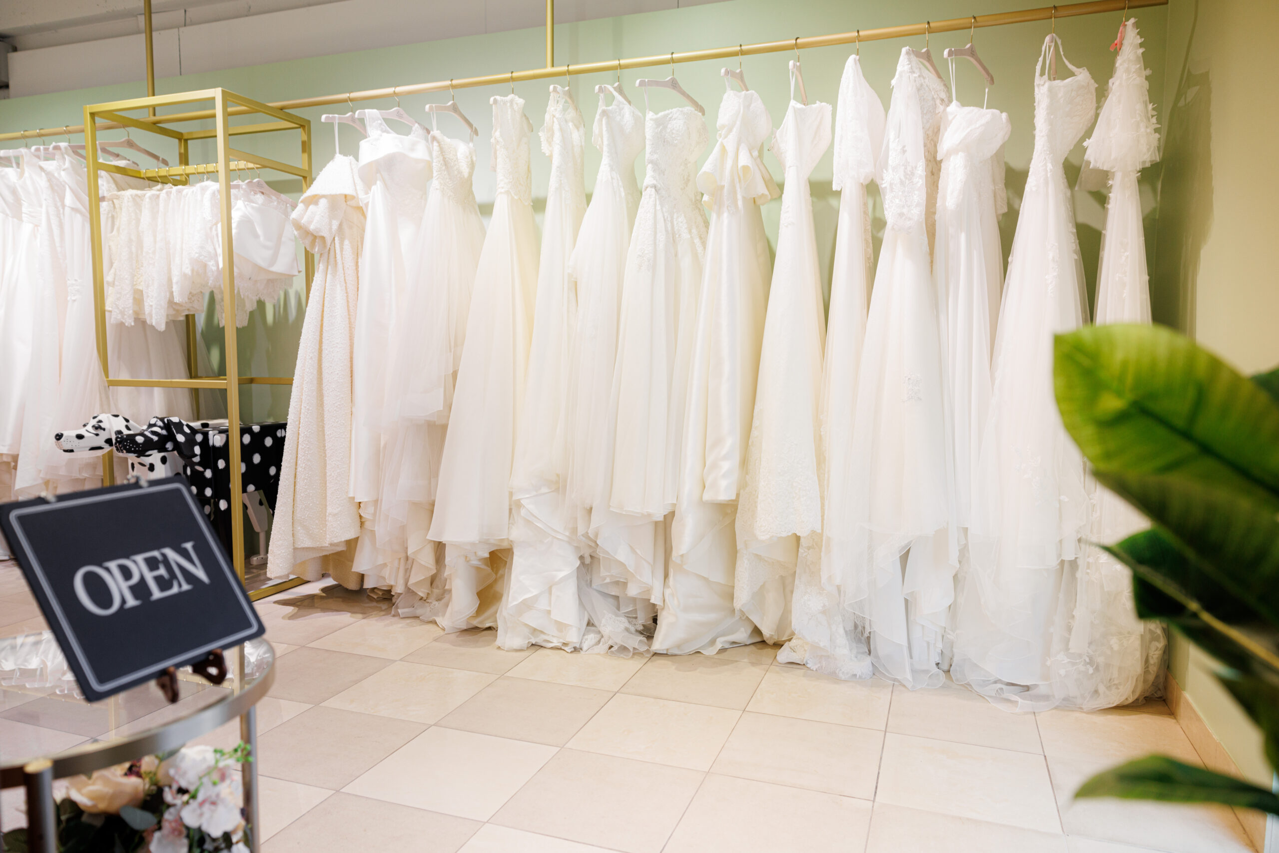 LOVE WEDDING by DRESS HILIC 乃木坂店