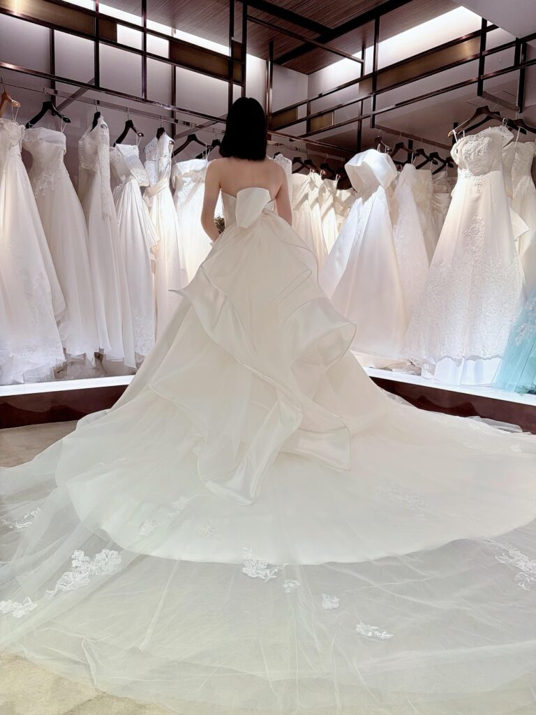 帝国ホテル135周年記念　新作ウエディングドレス