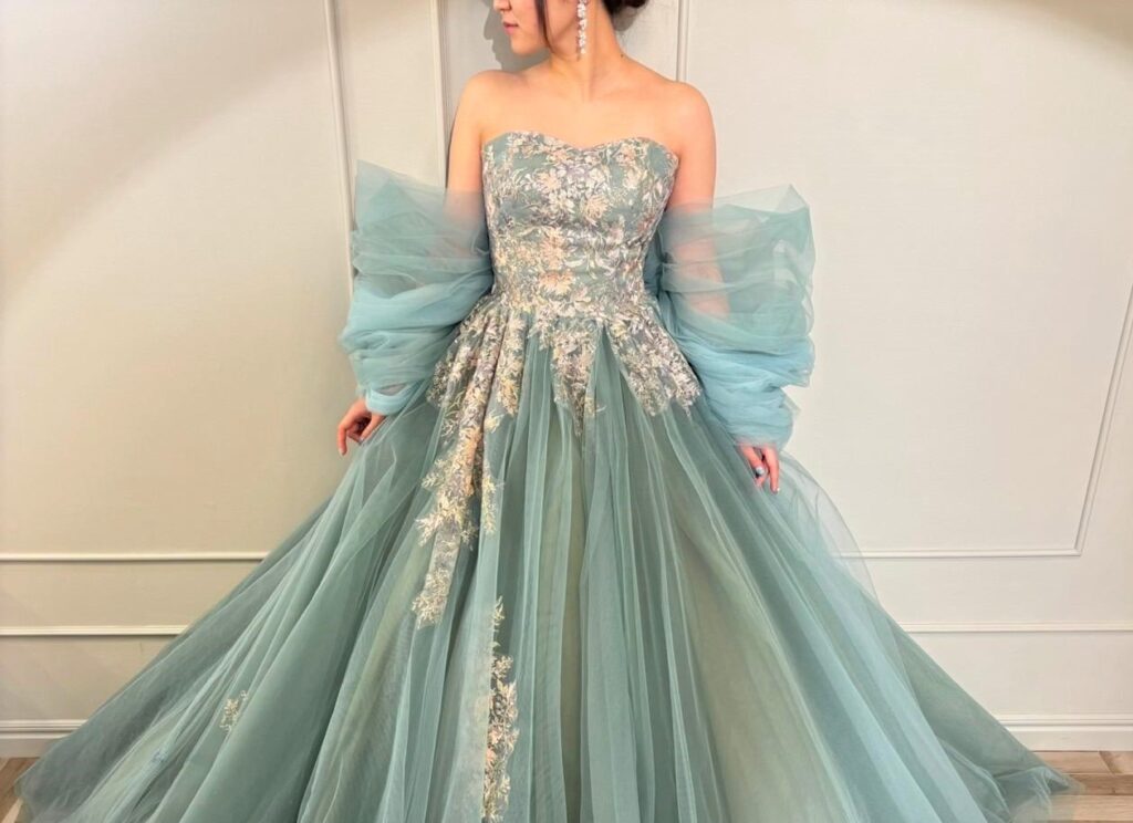 人気カラードレスのご紹介